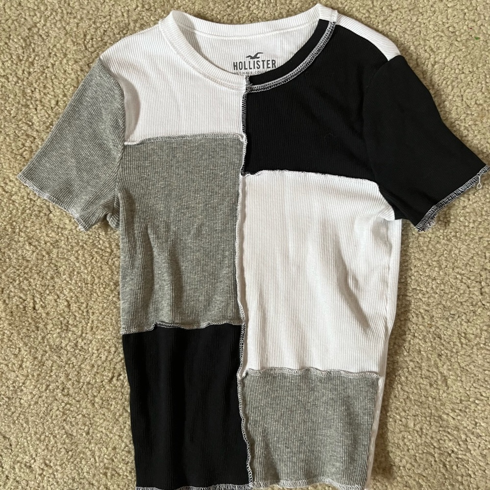Women’s Hollister short sleeved shirt size XS